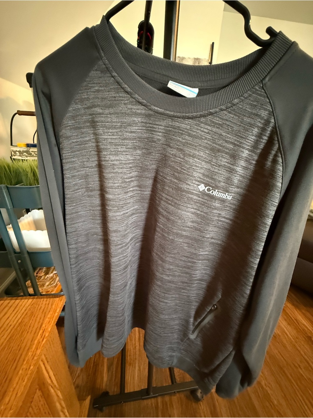 Columbia Men’s Charcoal Heather Crewneck Sweatshirt